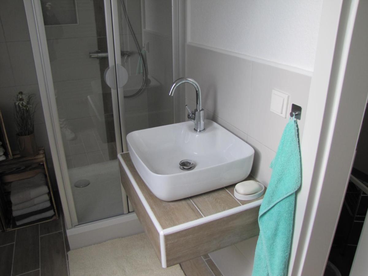 Moeblierte Dachgeschosswohnung In Ruhiger Lage Zu Vermieten Wetzlar Dış mekan fotoğraf