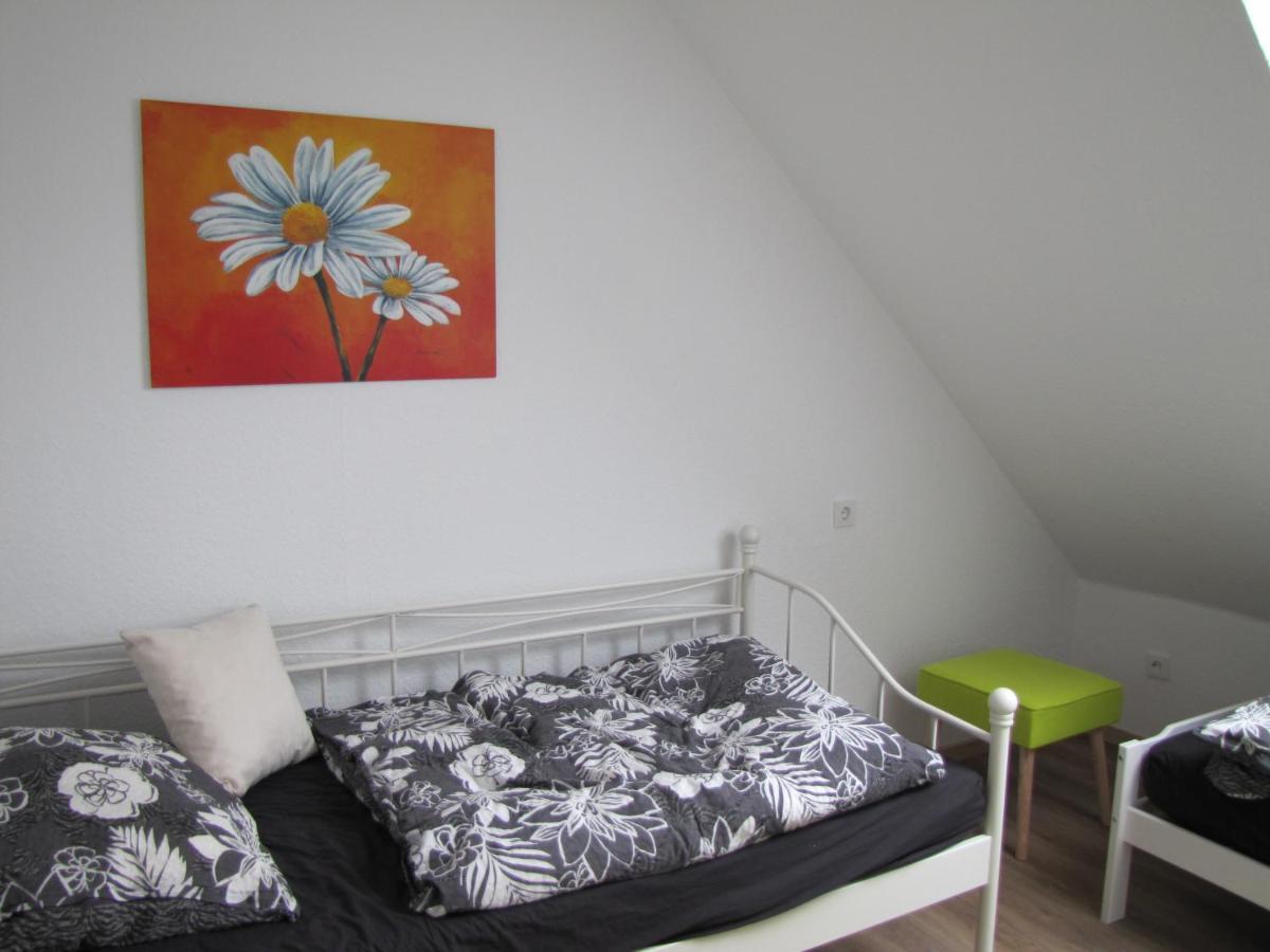 Moeblierte Dachgeschosswohnung In Ruhiger Lage Zu Vermieten Wetzlar Dış mekan fotoğraf